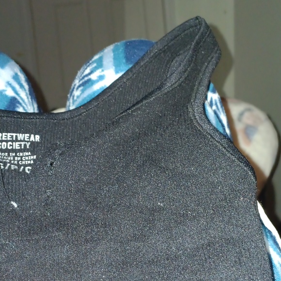 Shirt - Picture 2 of 10